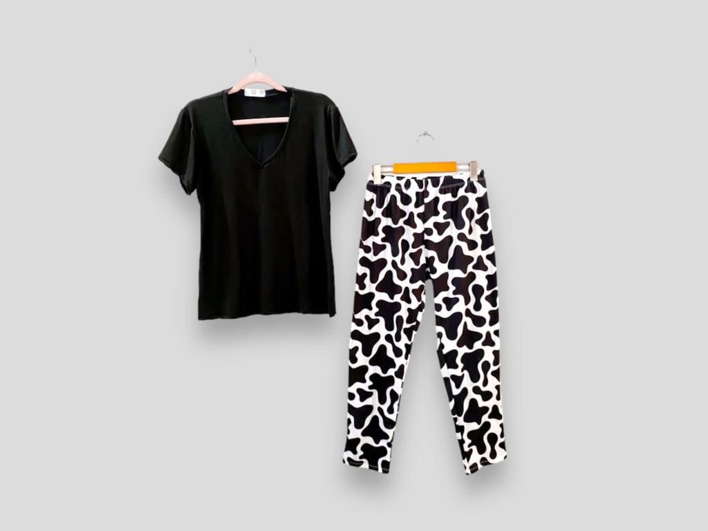 Cozy cow set